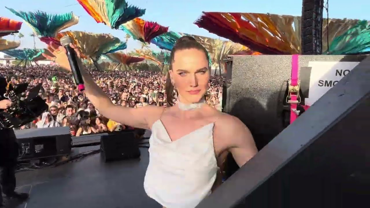 Sofi Tukker @ Coachella - Do Lab stage (ON STAGE) 4.12.24