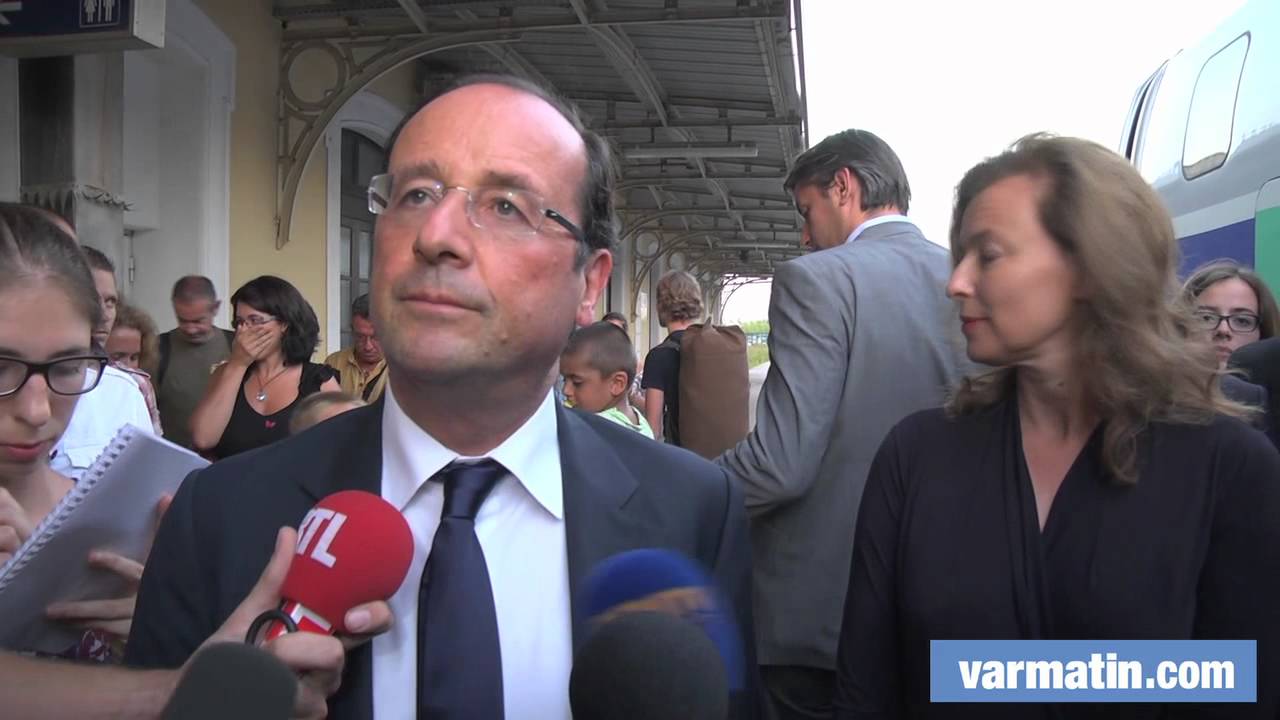 Hollande arrive en train dans le Var