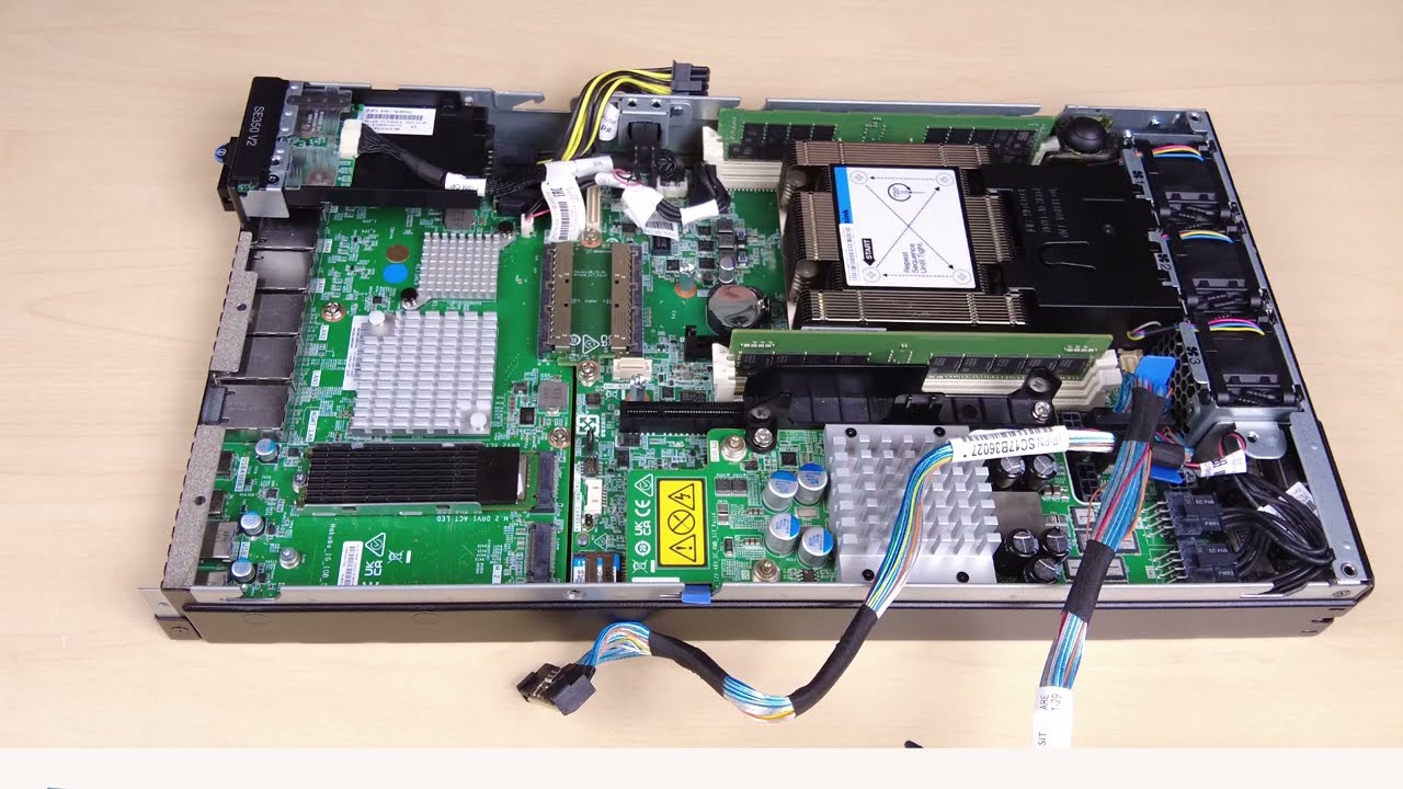 ThinkEdge SE350 V2 installing a Micro SD card