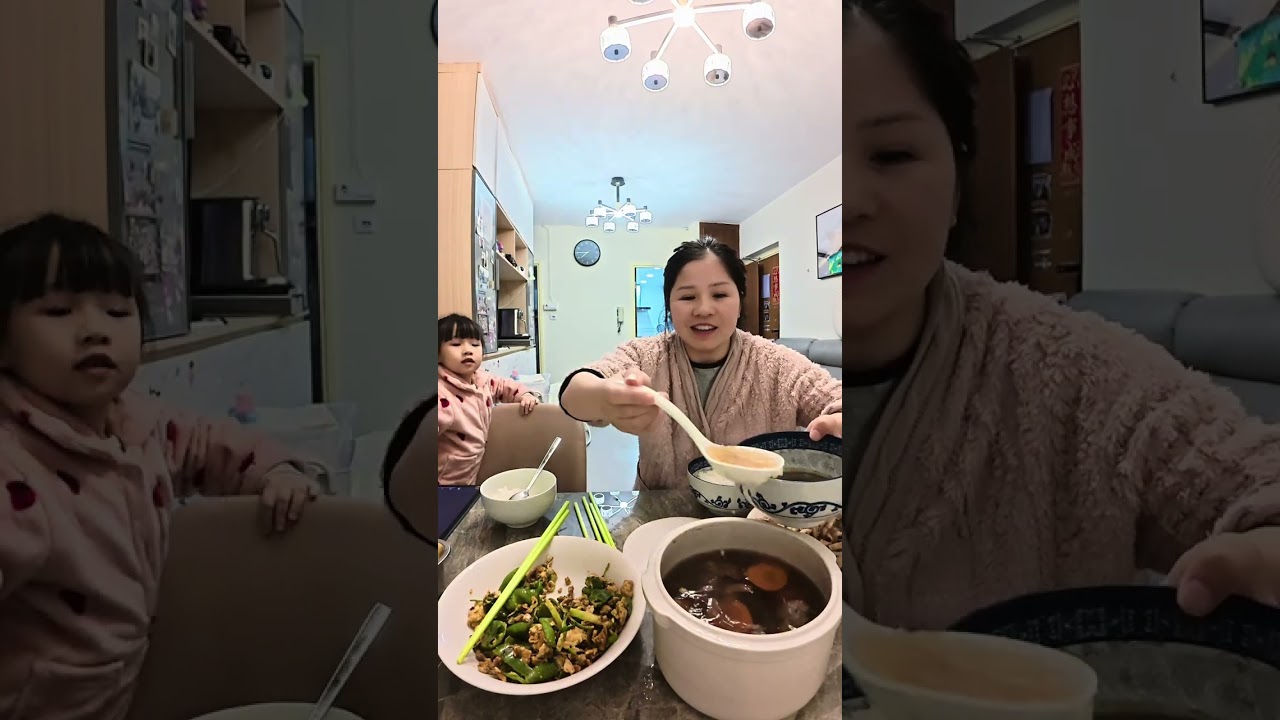 一家四口凑齐的烟火气
