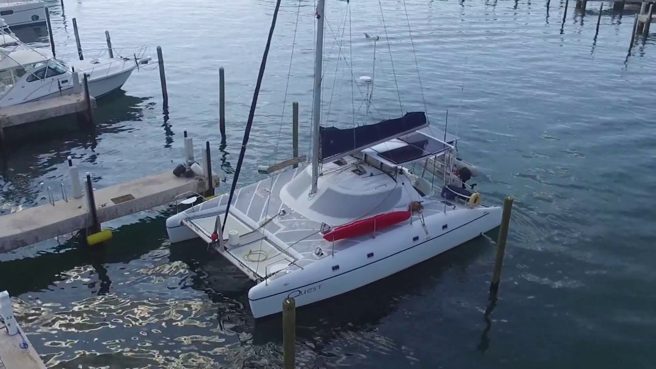 Docking & Undocking a catamaran