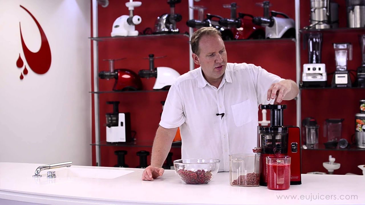 Sana Juicer by Omega EUJ-808 (juicing red currant), simple jam recipe