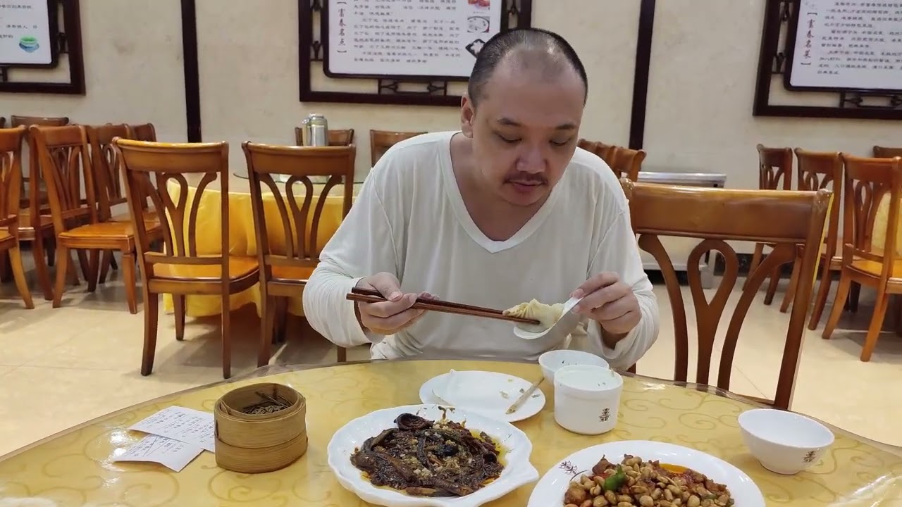 环球旅行1528集，江苏省扬州市富春茶社，蟹粉狮子头淮阳宫保鸡丁