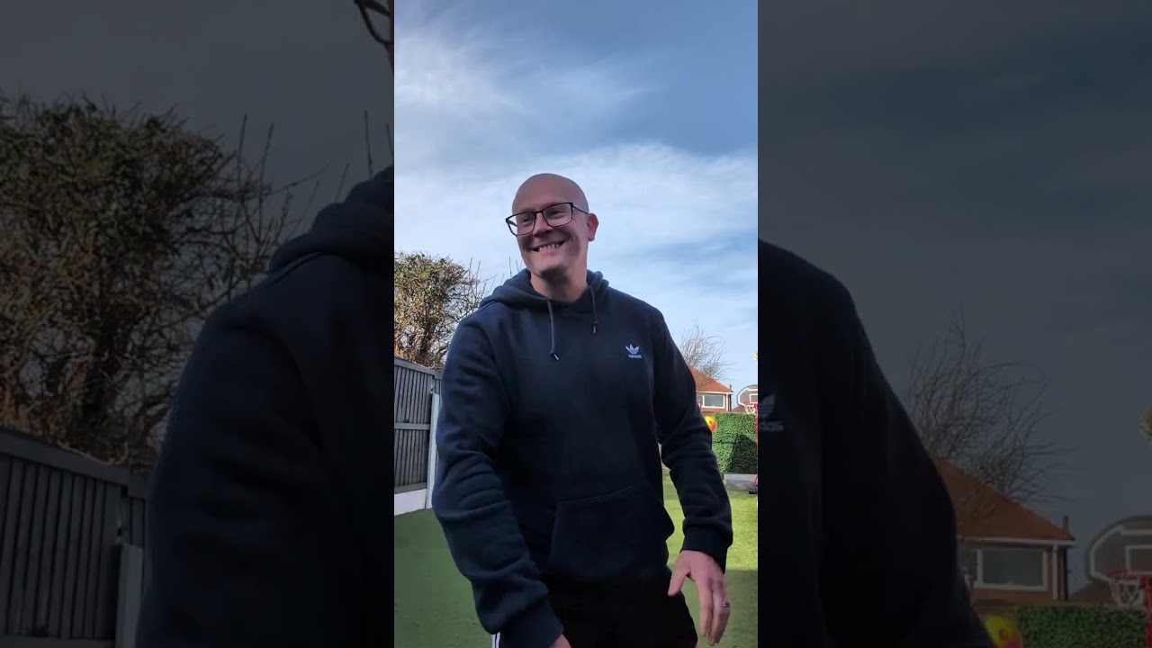 Goalkeeper skills🥅⚽#footballandgamingwithlogan #football#inthesticks#mustwatch#fun#cool#watchnow 