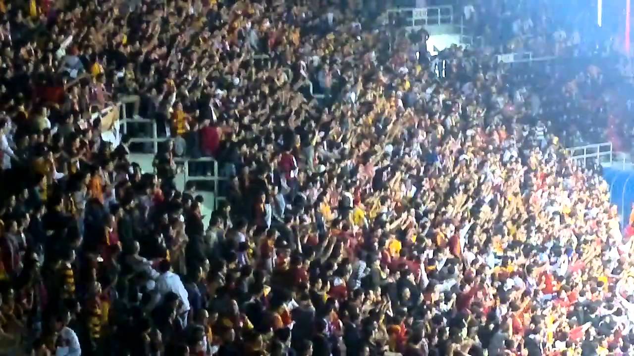 Galatasaray Cafe Crown - Fenerbahçe Ülker  ( Tezahürat ) Abdi İpekçi - 29.12.2010 ( 720p HD)