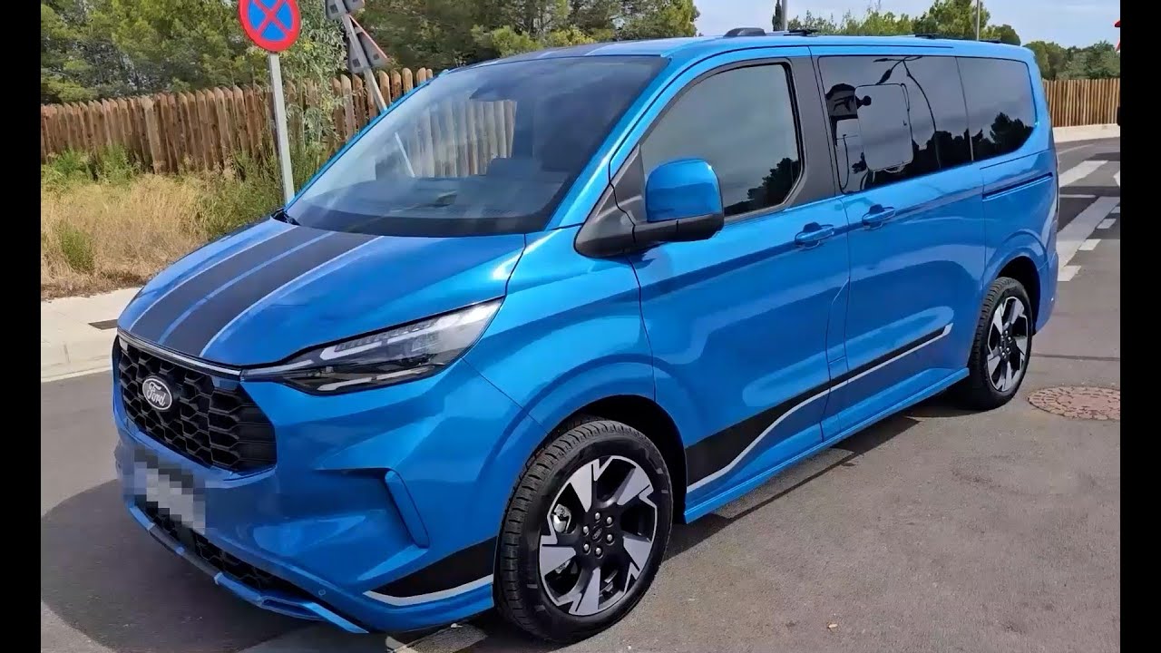 2025 Ford Tourneo Custom Sport / walkaround exterior+interior /