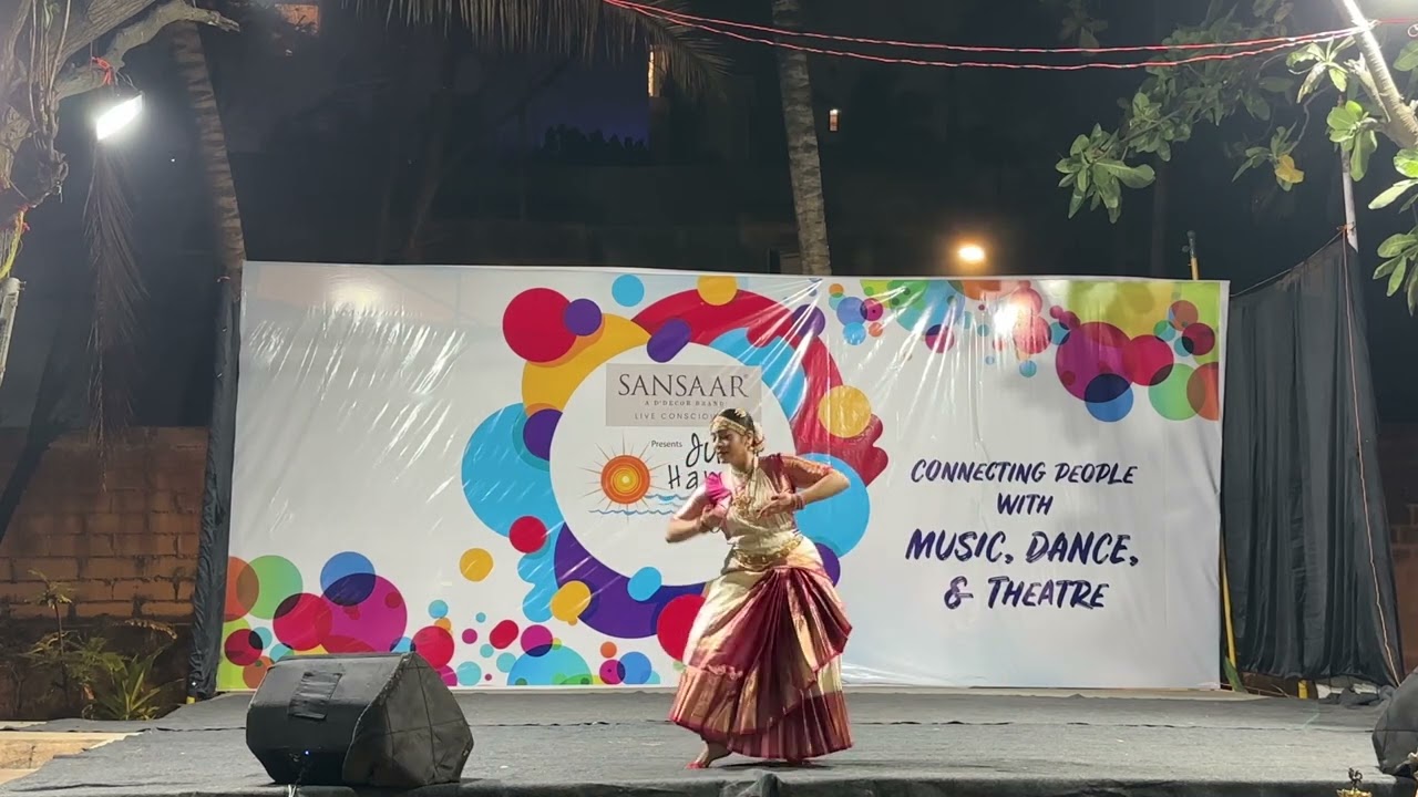 Aditi Menon Performing Devi Thodaya Mangalam and Chatushra Alaripu