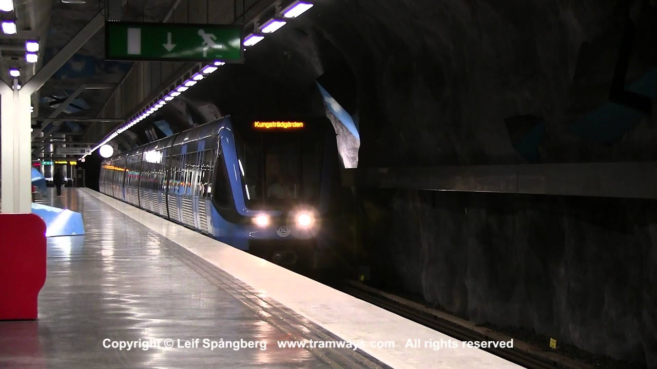 SL Tunnelbana tåg / Metro trains at Vreten station, Stockholm, Sweden