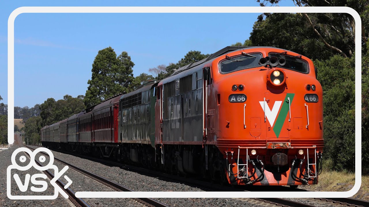 S301 & A66 In The Hills - Streamliners To Warragul - Steamrail Victoria | Vic Spotters