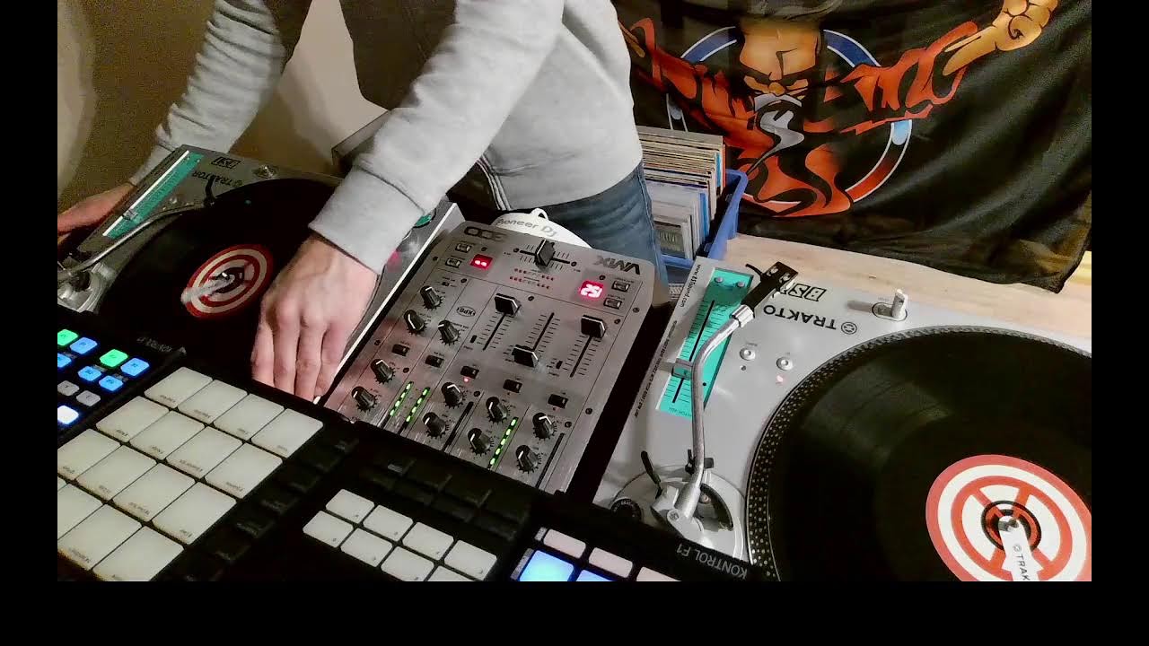 Mix retro jump sur vinyles timecode