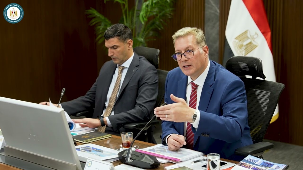وزير البترول خلال رئاسته الجمعية العامة لشركتى مصر للبترول وبتروجاس لمناقشة الموازنة الاستثمارية