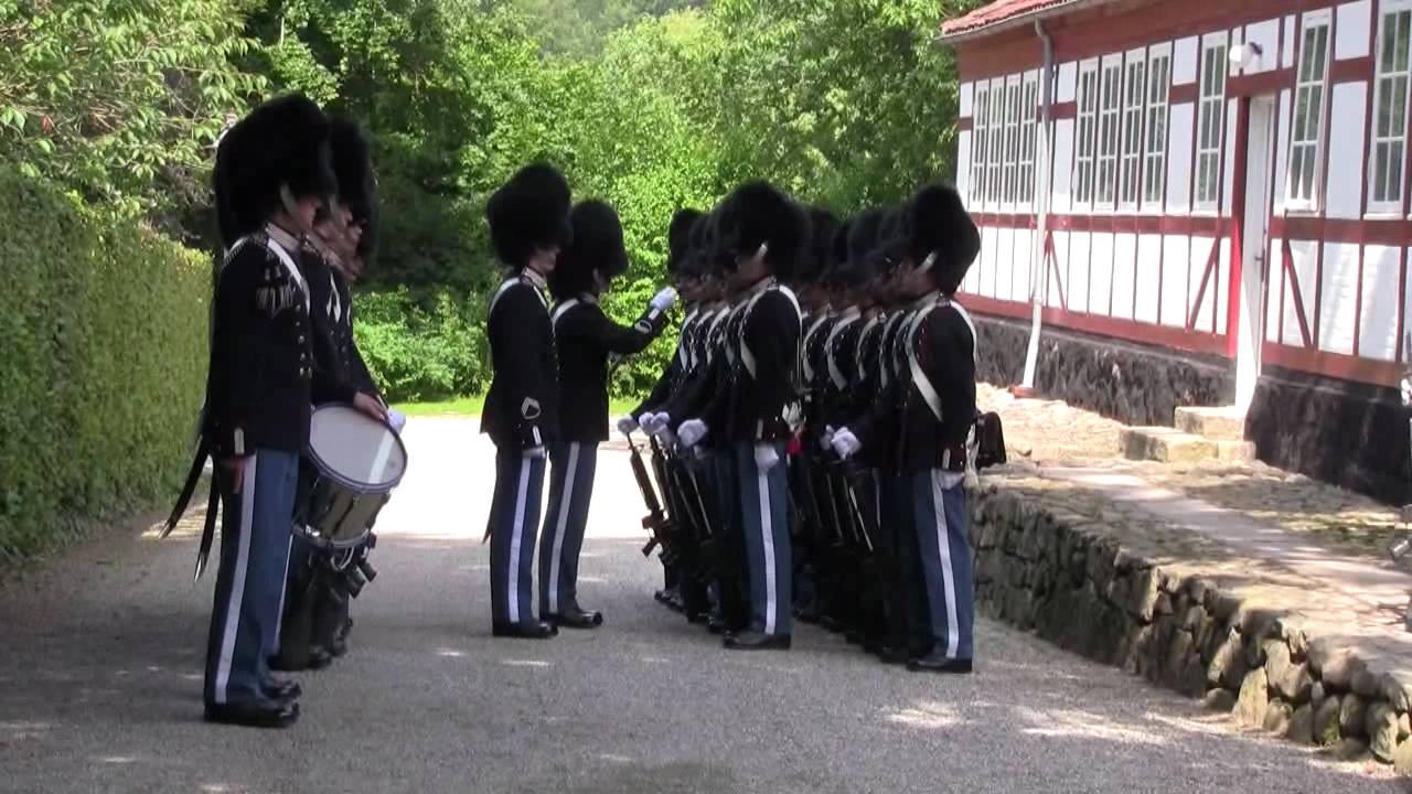 vagtskifte ved gråsten slot 2012 (HD)