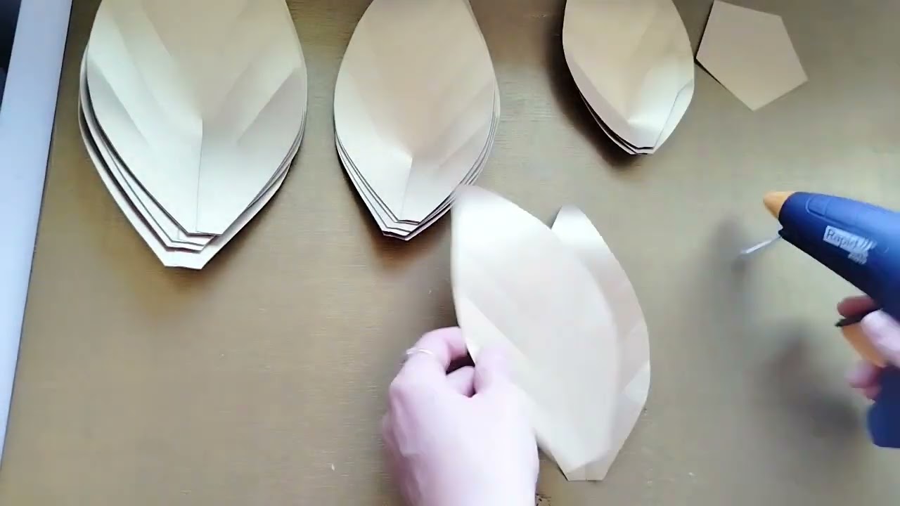 Large Poinsettia Christmas Flower Paper Christmas Flower DIY Christmas Decor How to make Poinsettia