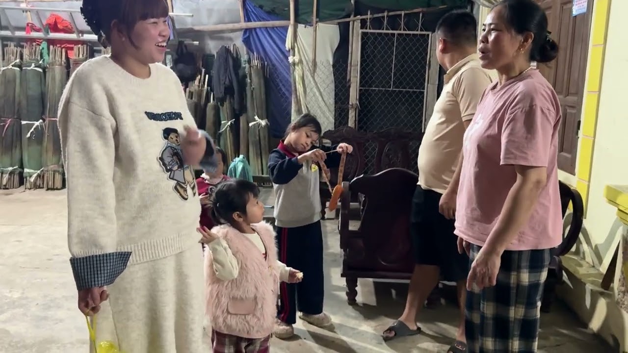 Chị Sen Không Muốn Về Muốn Ngủ Lại Với Bố Mẹ