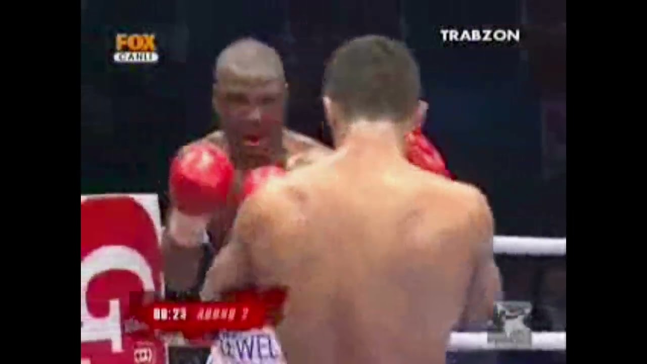 Trabzon'da Rekor Kıran Tarihi Boks Maçı! Selçuk Aydın vs Lucky Lewele