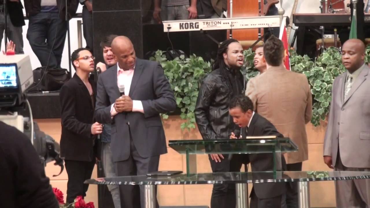 Donnie MCclurkin e Jota A no Brasil 27-09-2011 Por Getúlio Camargo .mp4