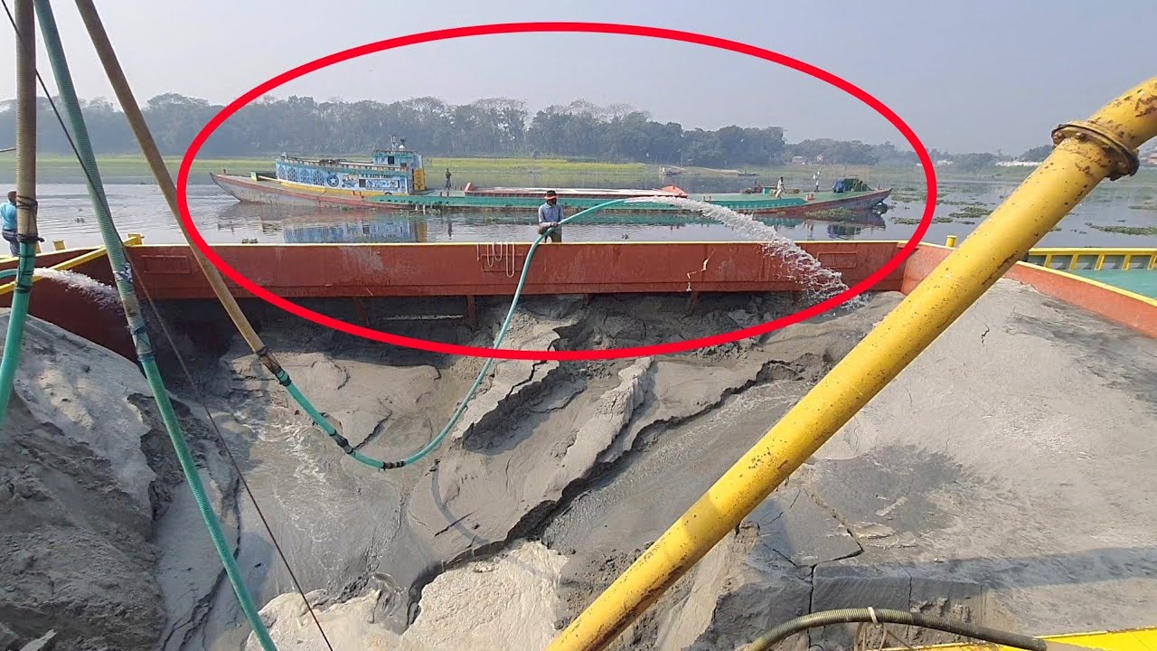 Unloading sand form ship barge unloading video unload sand from big barge ship 394 (23 Jan 2026)