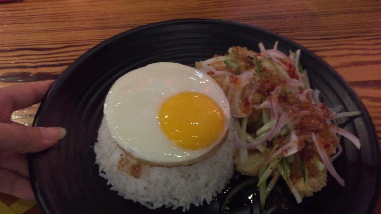 Where can I eat Thai sauce fish rice?