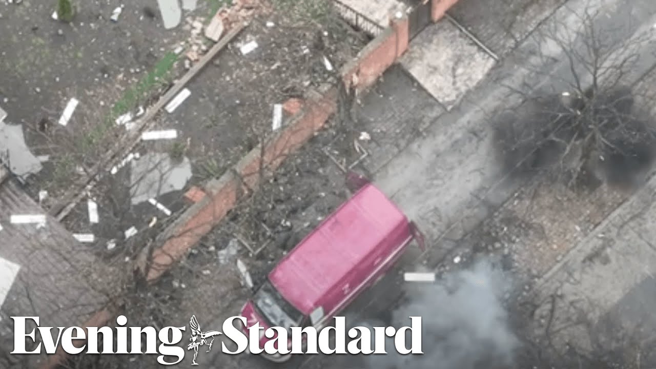 Ukraine: The moment Mariupol defenders launch counterattack against Russian troops