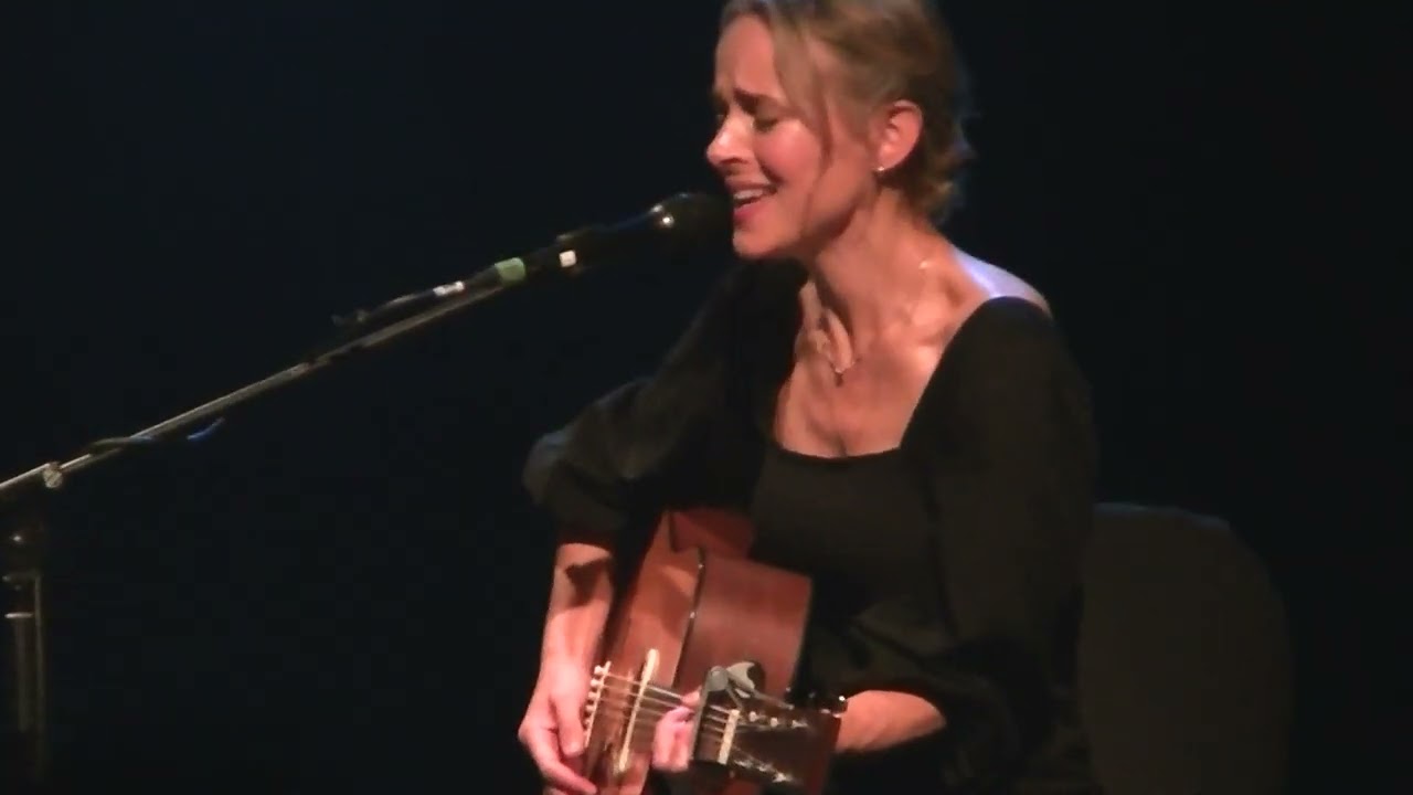 Paul Noonan, Gemma Hayes & Lisa Hannigan - Islands In The Stream (Live in Cork 2023)