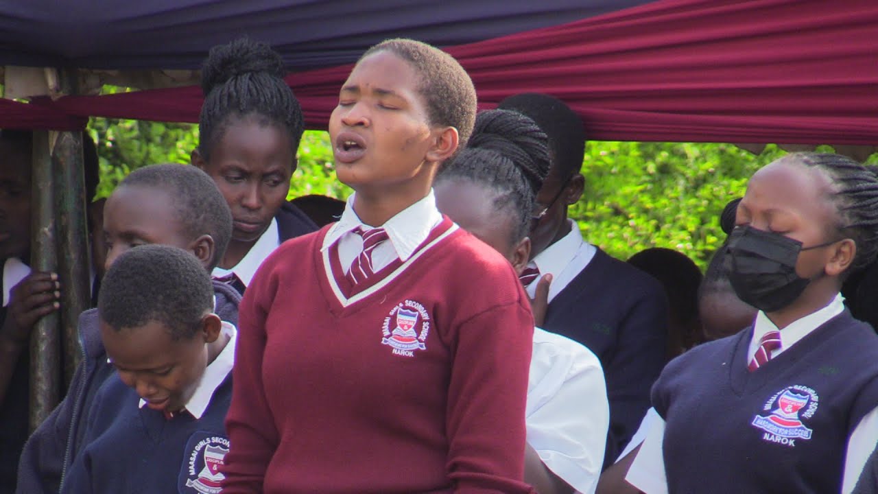 Worship with Maasai Girls // Weekend Challenge