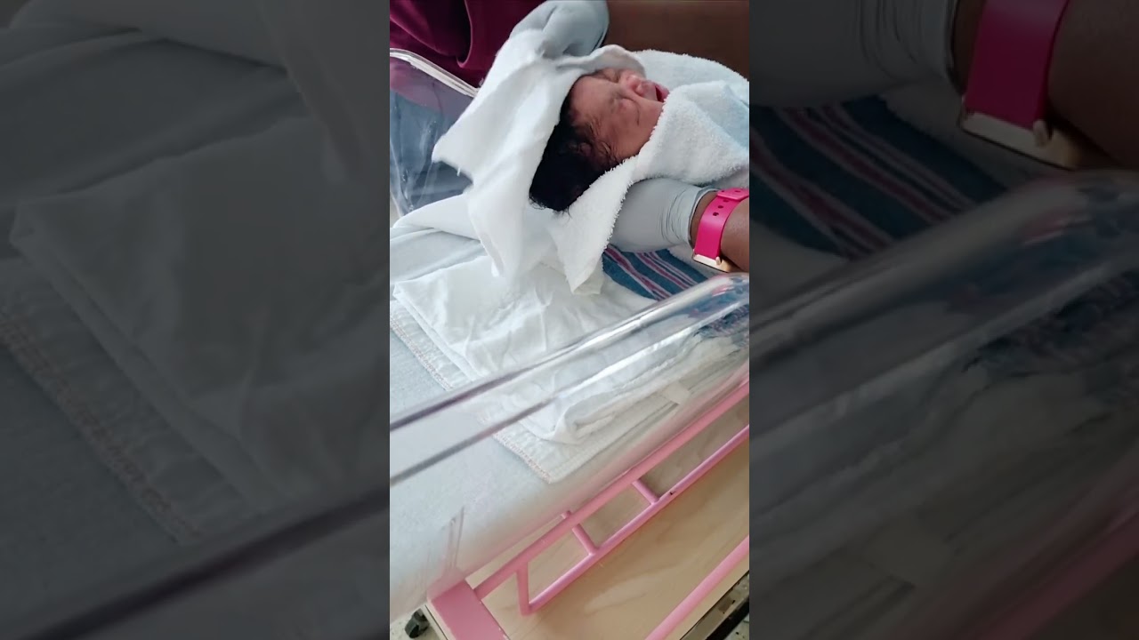 First bath|2 days old