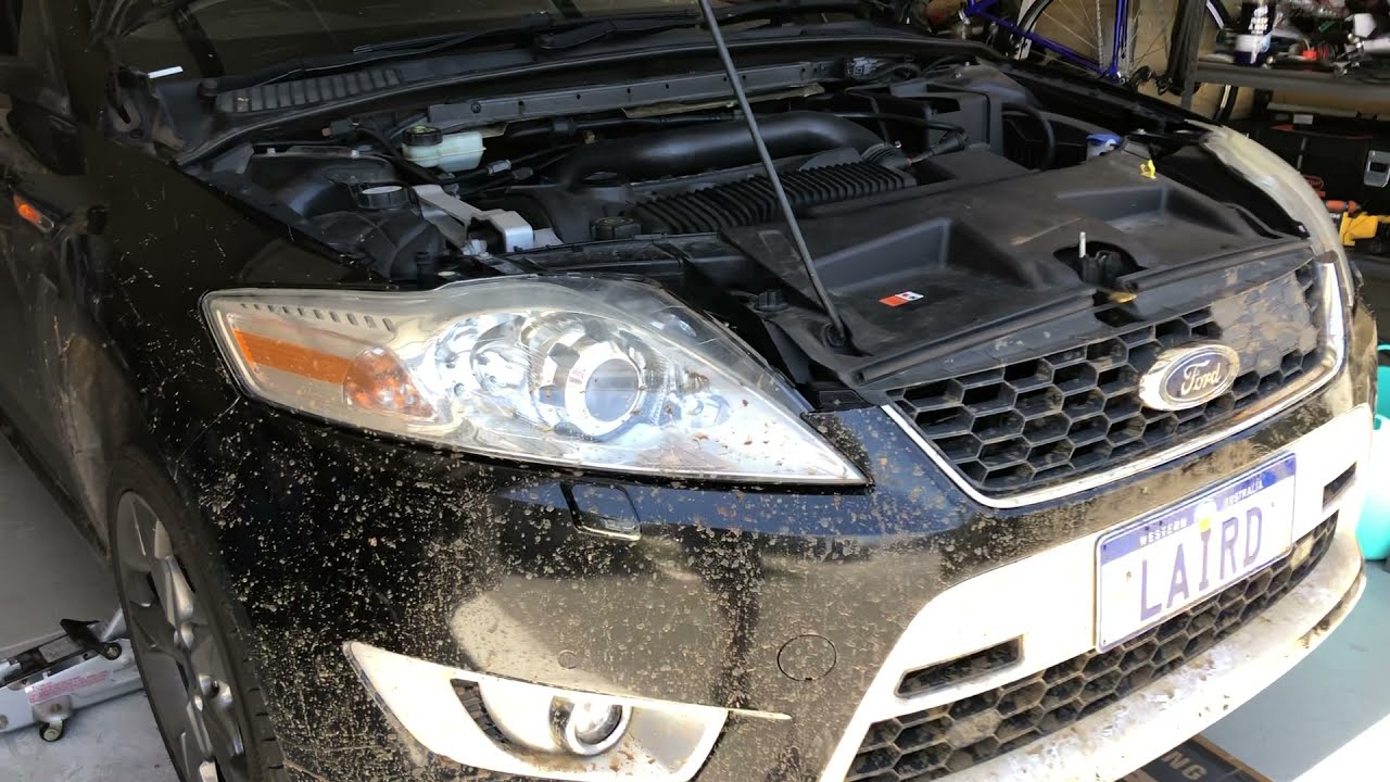2010 MK4 Ford Mondeo XR5 with blocked AC drain fix. Causes wet foot-well