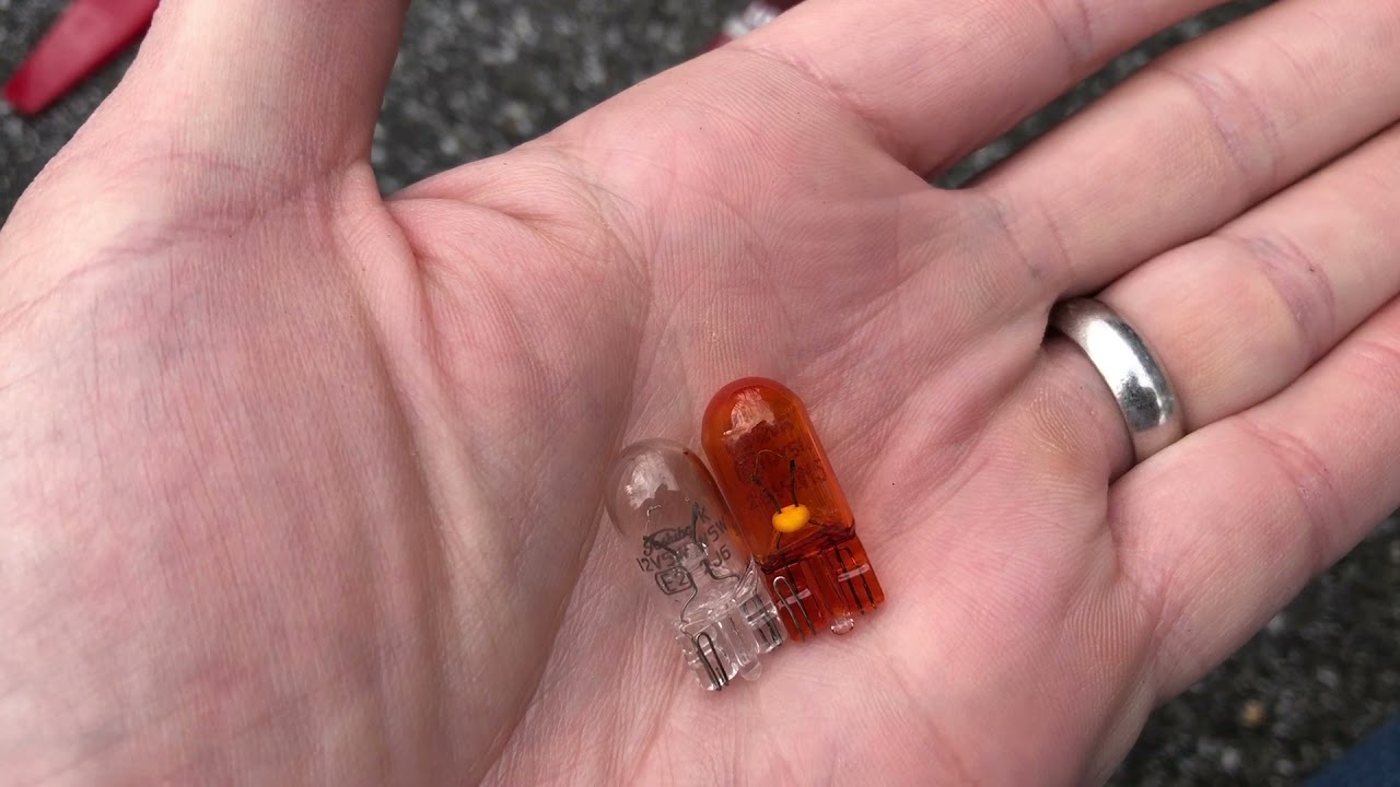 2010 c300 side marker bulb