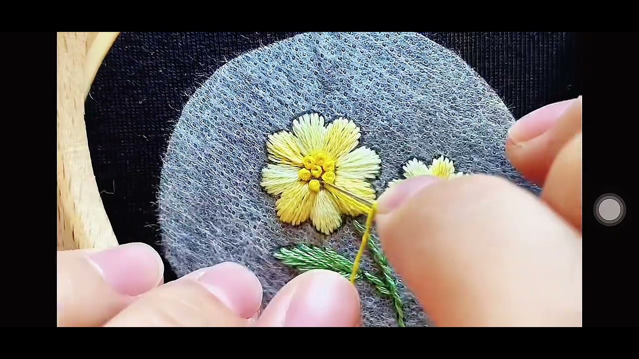 T-shirts should also be cultured and artistic#diy #stickerlove #embroidery #diyart