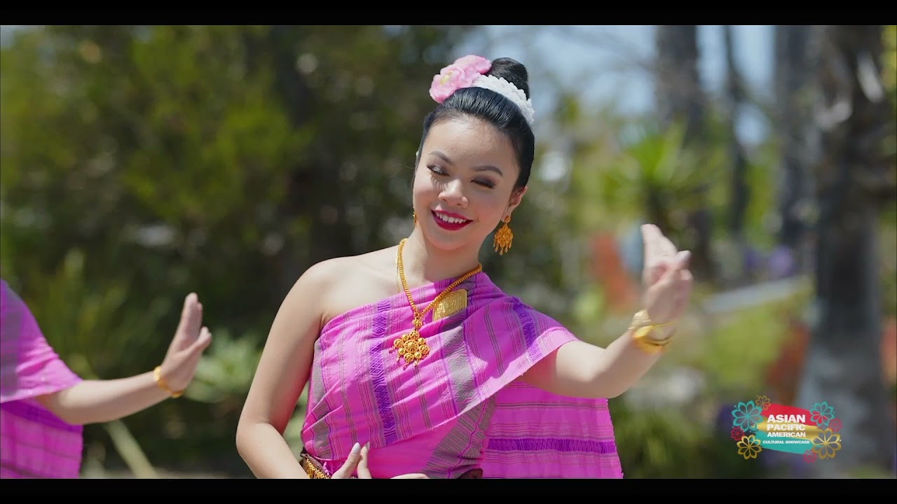 San Diego Laos Heritage Dance Group performs Sailom Yen Cool Breeze