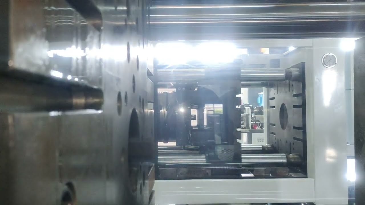 EJECTOR ROD INJECTION MOLDING MACHINE