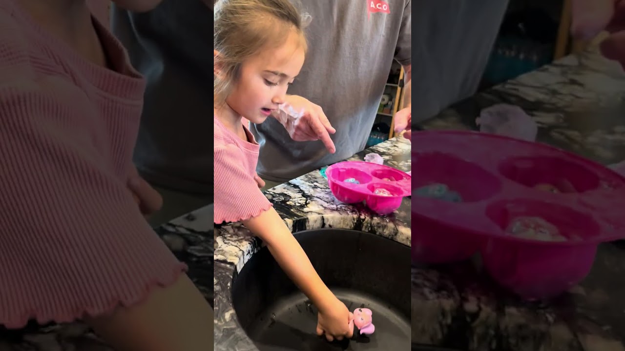 💦Baby Girl's BUBBLY Surprise!  L.O.L. Surprise! Bubble Surprise Deluxe #LOLSurprise #BubbleSurprise