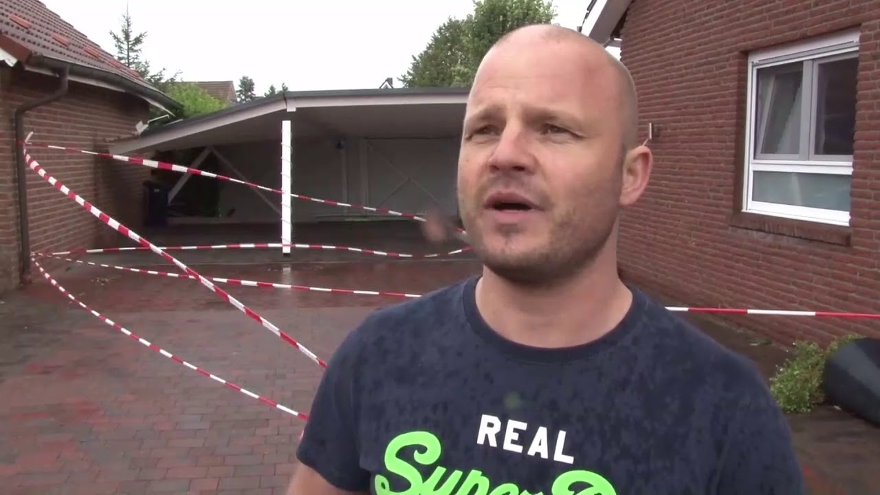 Windhose richtet größere Schäden in Rhede an