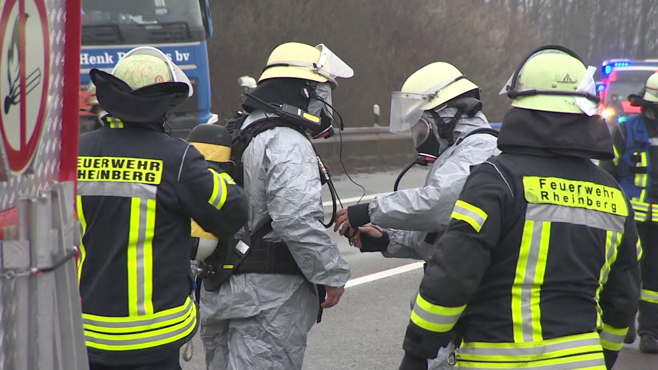 Gefahrgut - LKW- Unfall A57 Rheinberg