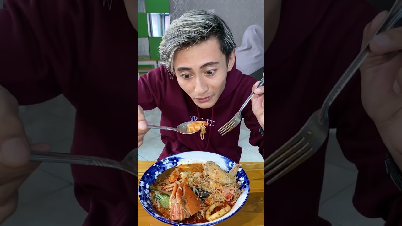 NURUT AKU MAKAN SEBLAK DAEBAK DI BANGKALAN