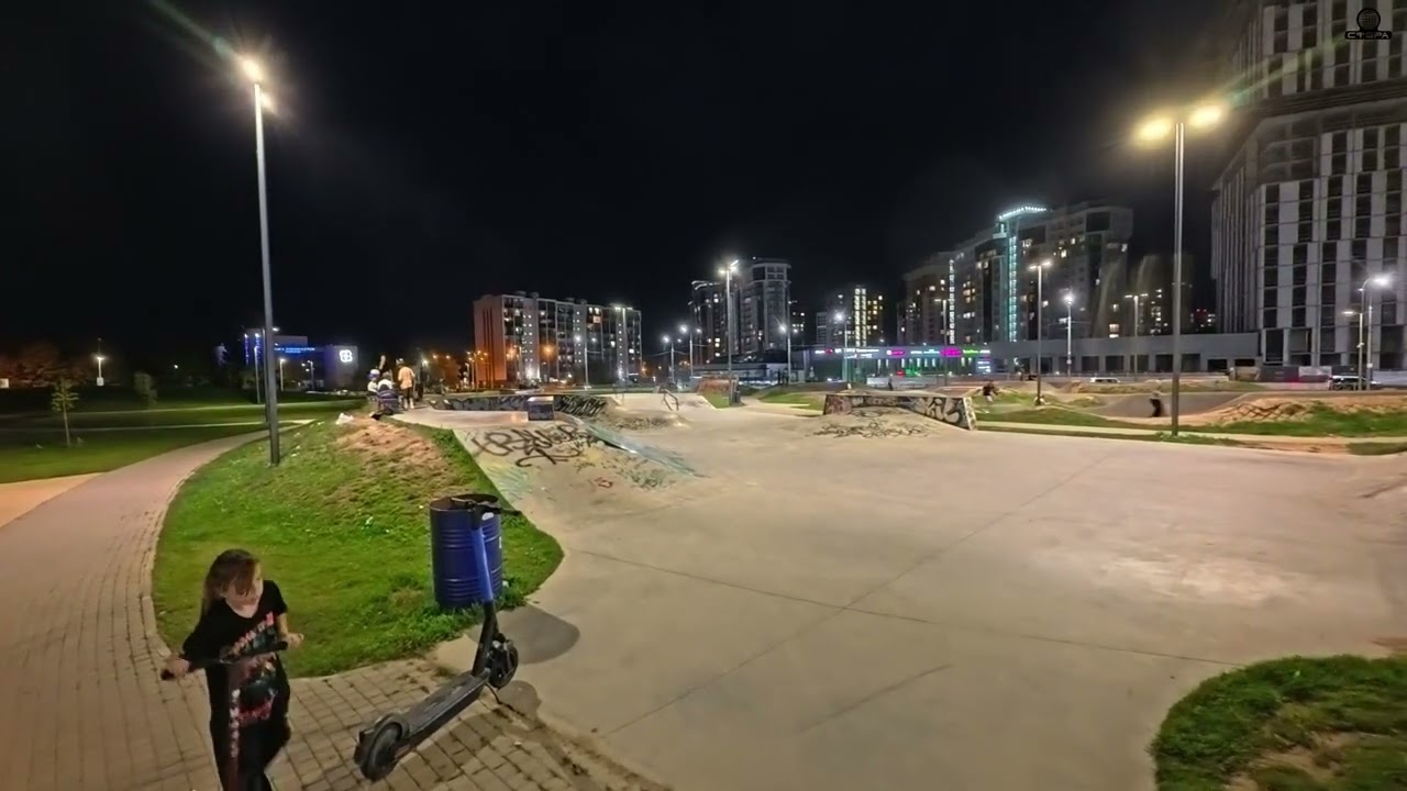 Night city walk in 3D audio | Insta360 Ace Pro2 + Zoom F3