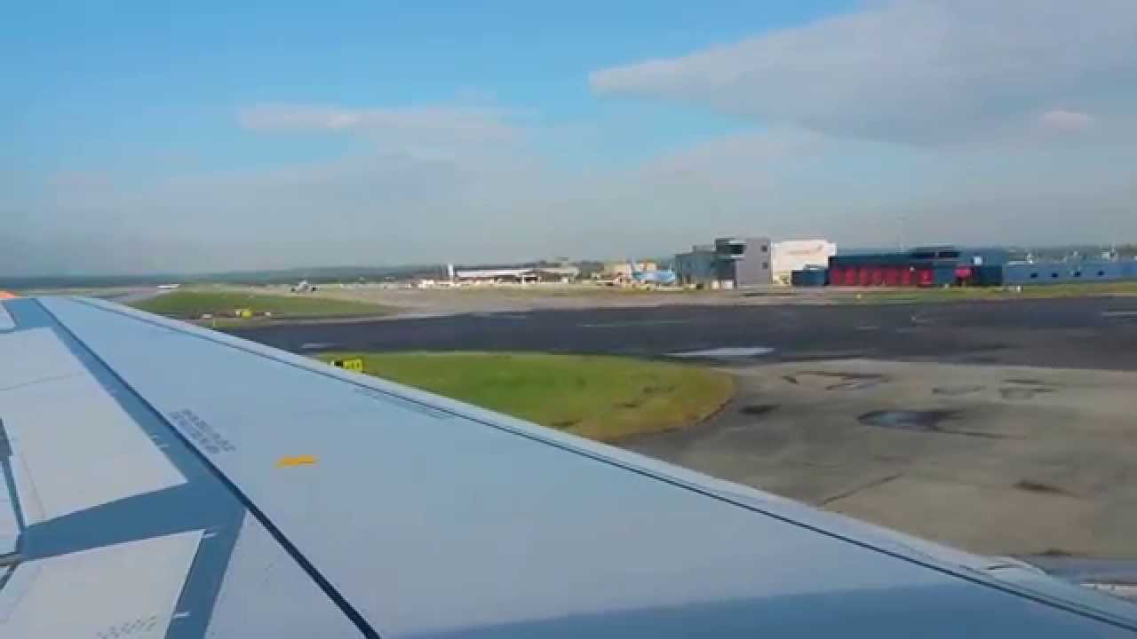 EasyJet Airbus A318 Landing at London Gatwick