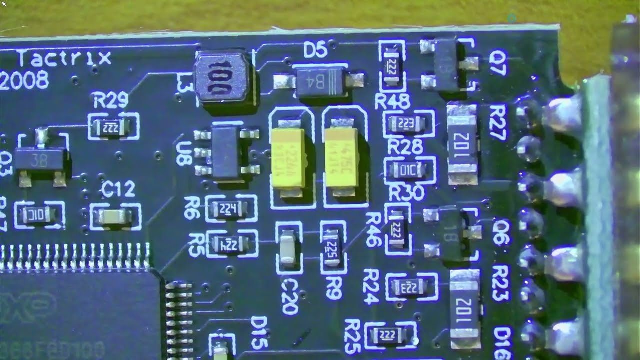Tactrix openport 2.0 clone under microscope ECU Flasher
