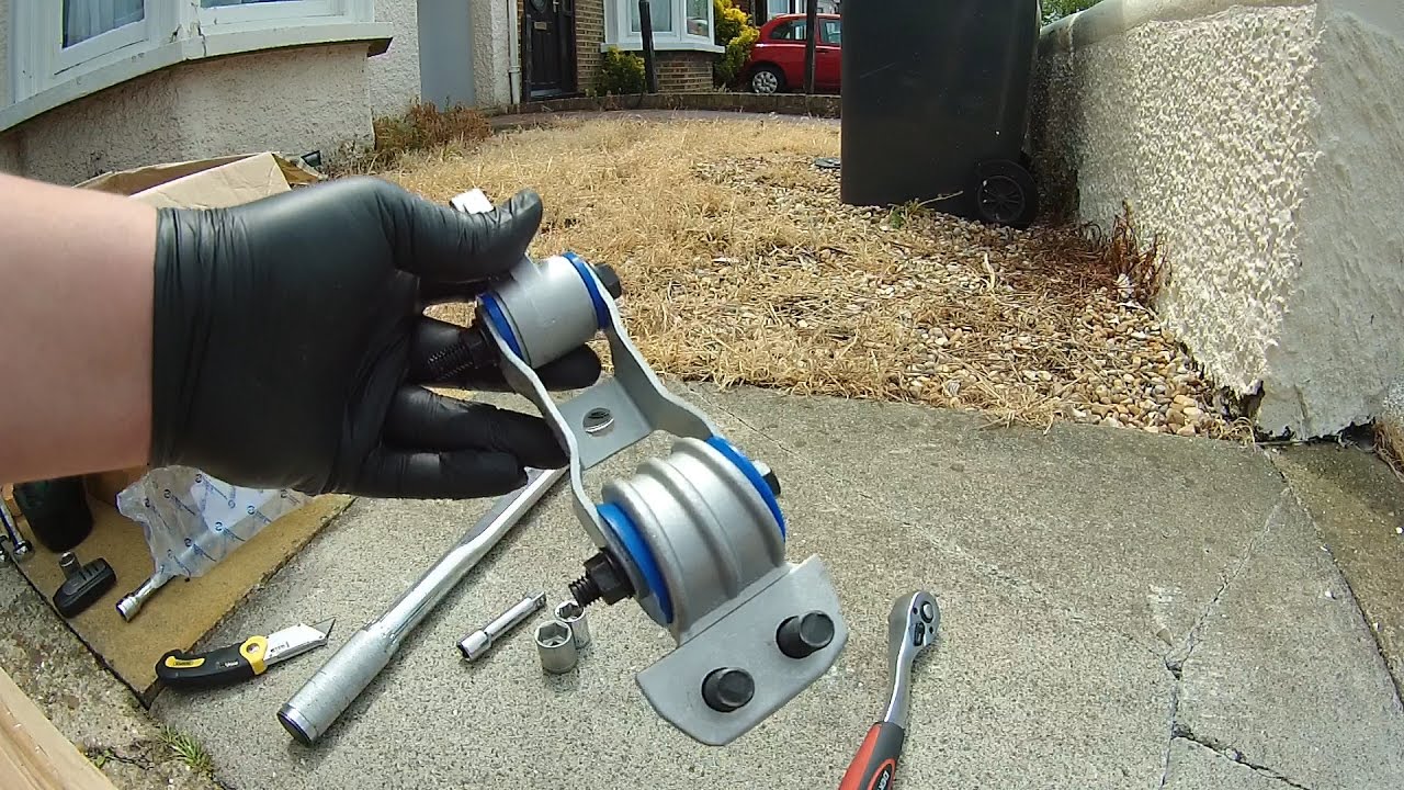 Volvo S60R Install Pro Parts Sweden Lower Torque Rod