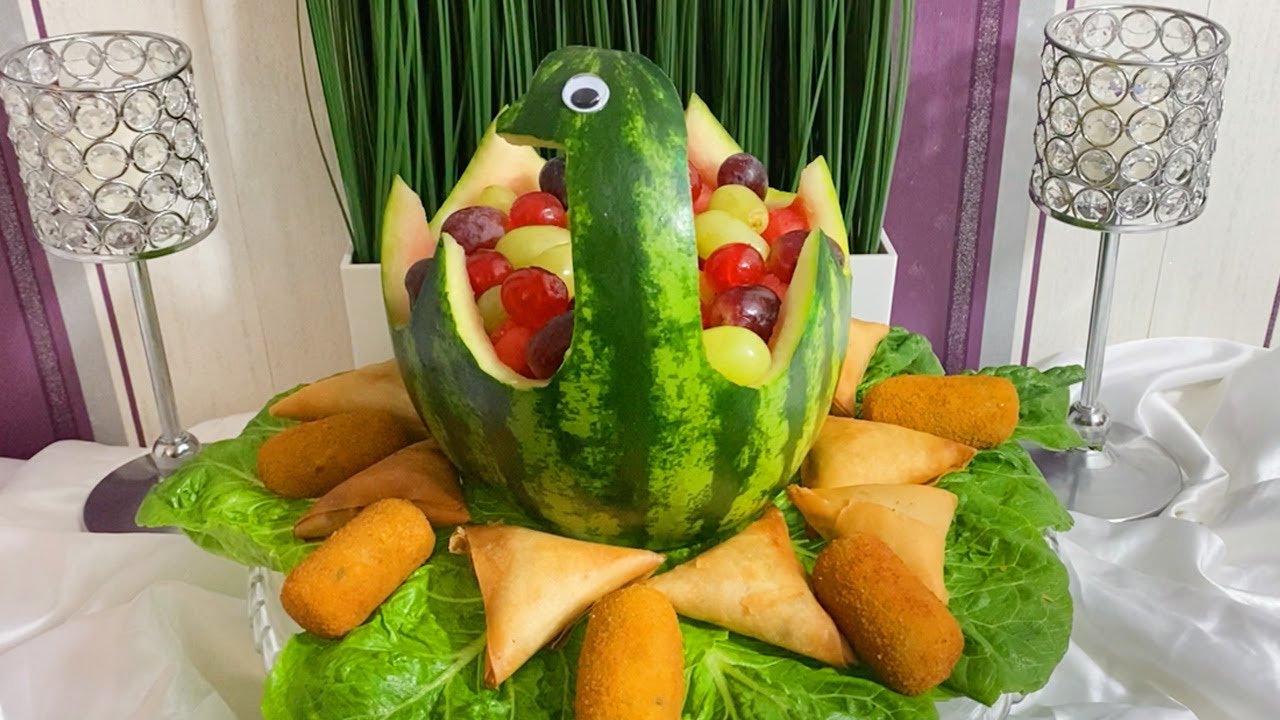 DECORAÇÃO DE FRUTAS |  DE PATO NA MELANCIA