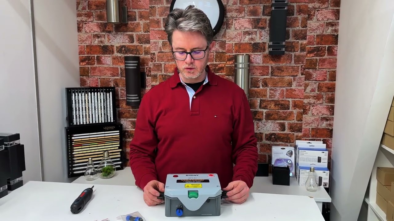 How to Protect Against Fire - Rapid Shut Down Fire-Fighter Switch for Solar Panels - PV Combiner