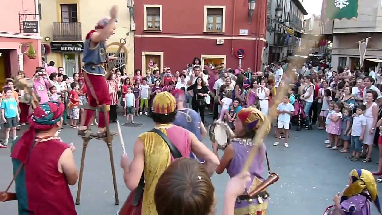Pasacalles Medieval - Los Titiriteros de Binéfar