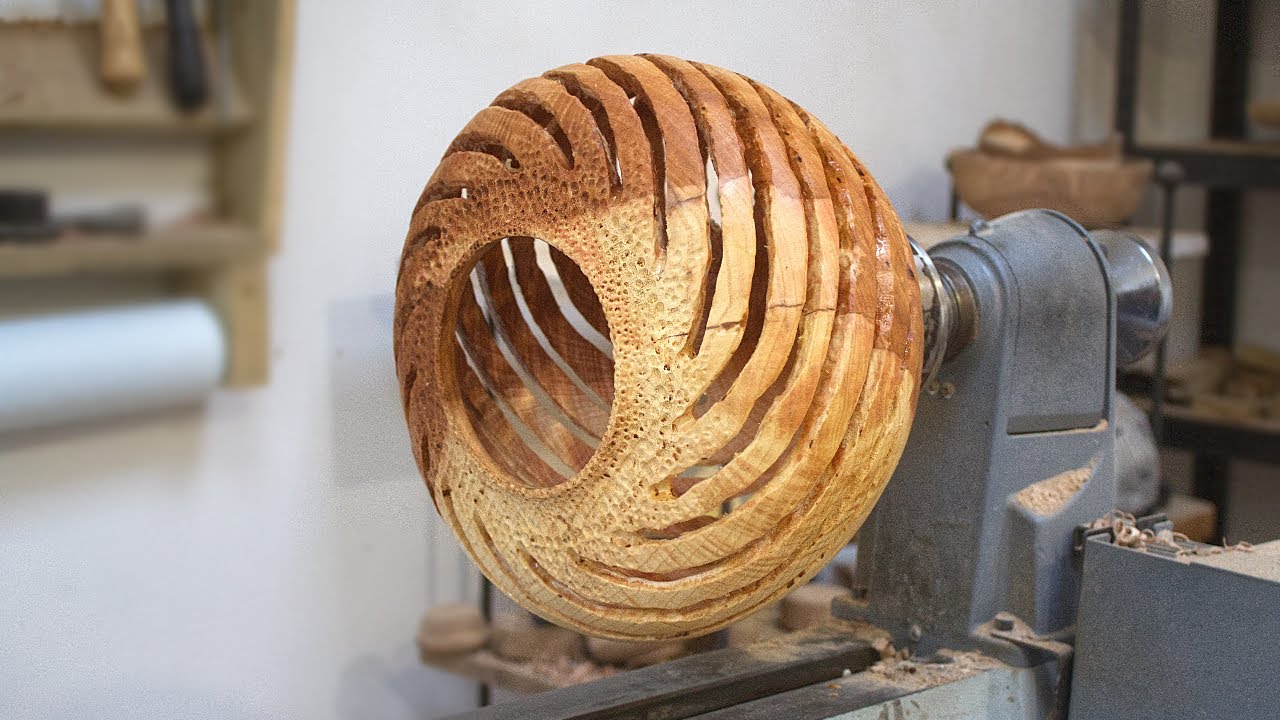 Woodturning - SPIRAL Out of Control…