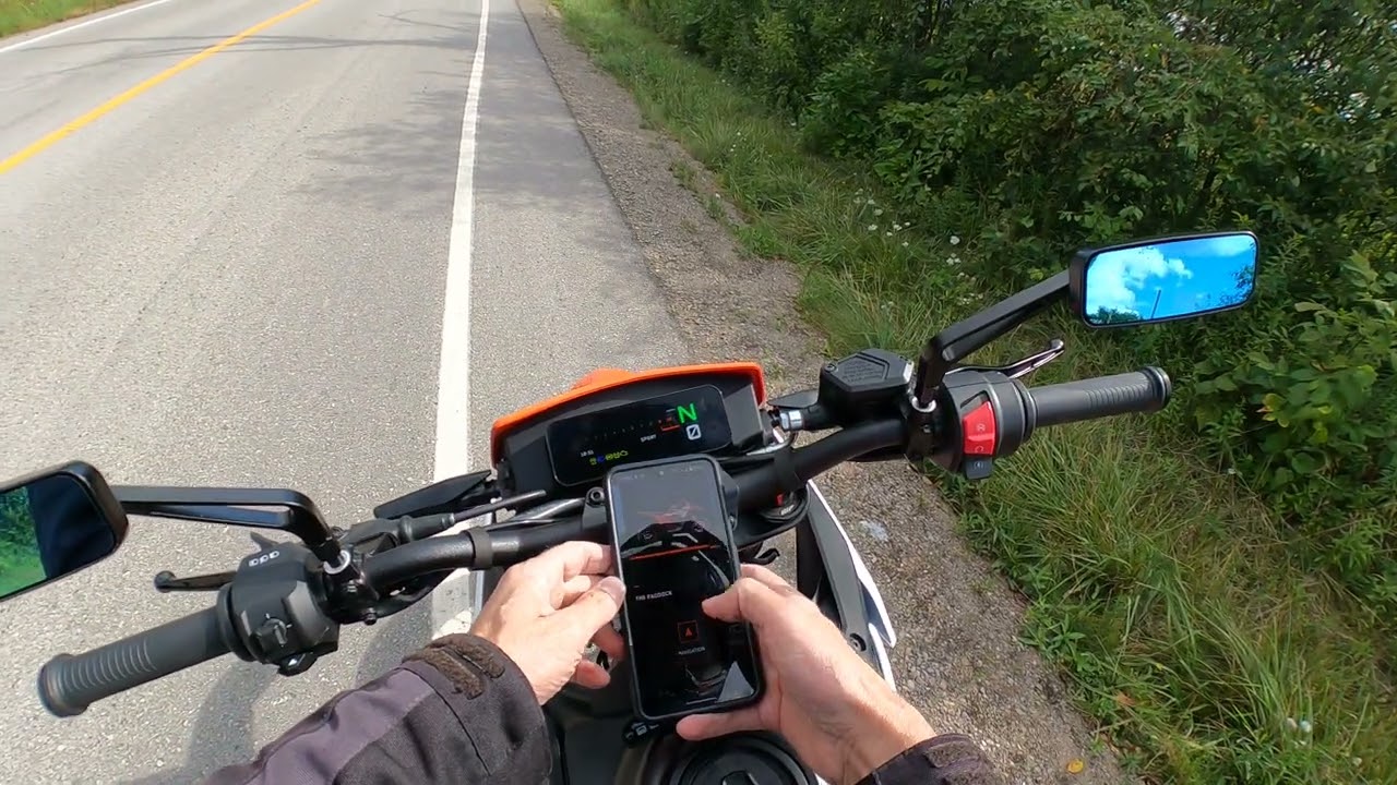 Using navigation on 2025 KTM 390 SMCR