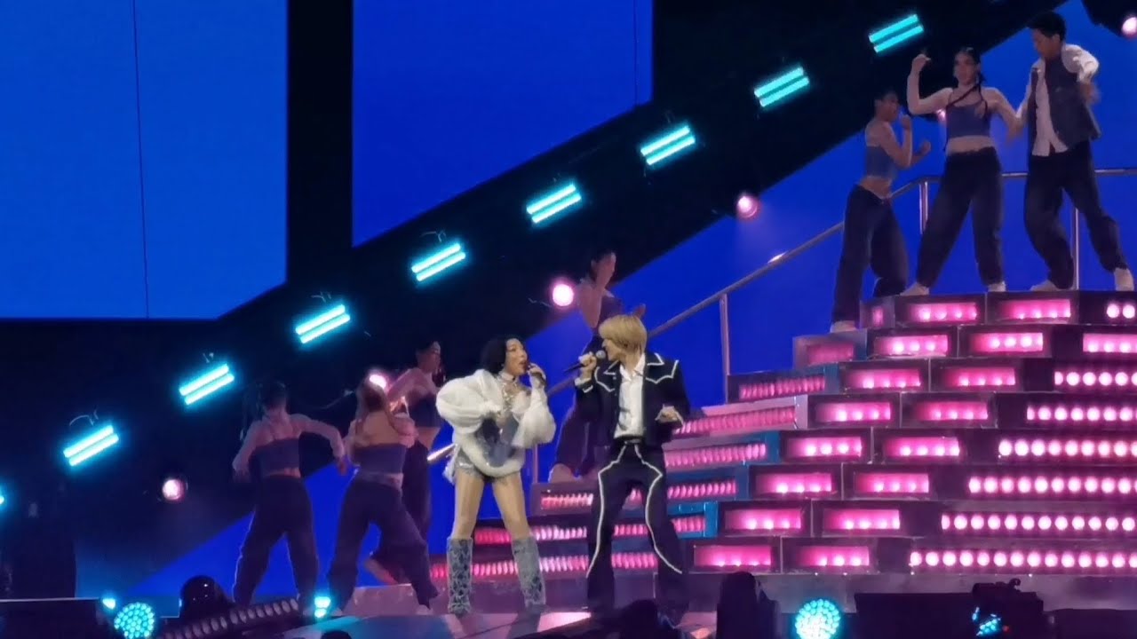 รักเอย  -​ พี่ดา x นุนิว @ DA20thConcert 251018