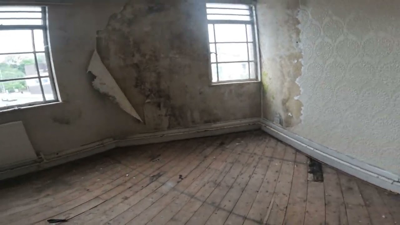 Abandoned George pub Stockport