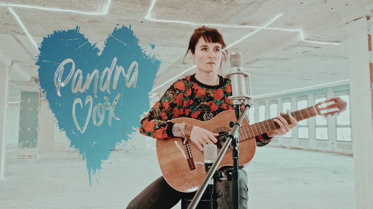 Sous les draps de Cassandre -  Pandra Vox