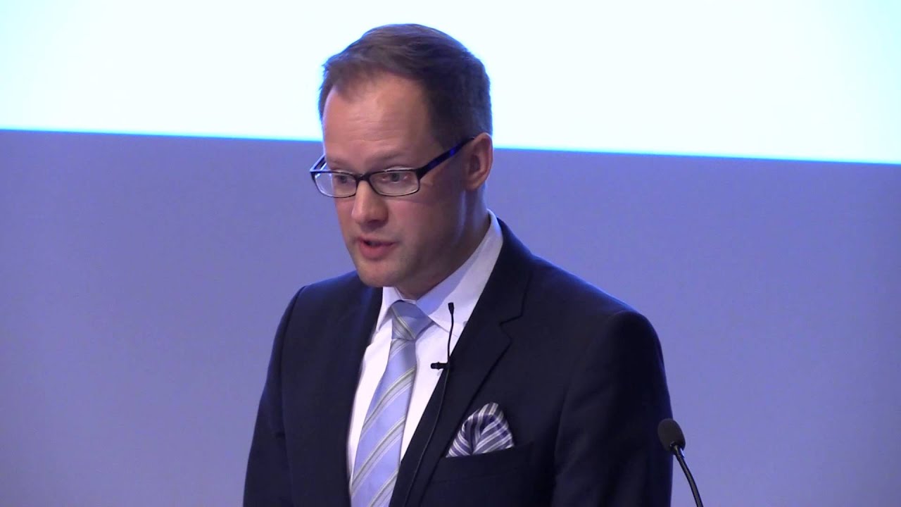Tomas Falk: &ldquo;Customers as part-time employees &ndash; implications of self-service for service management&rdquo;
