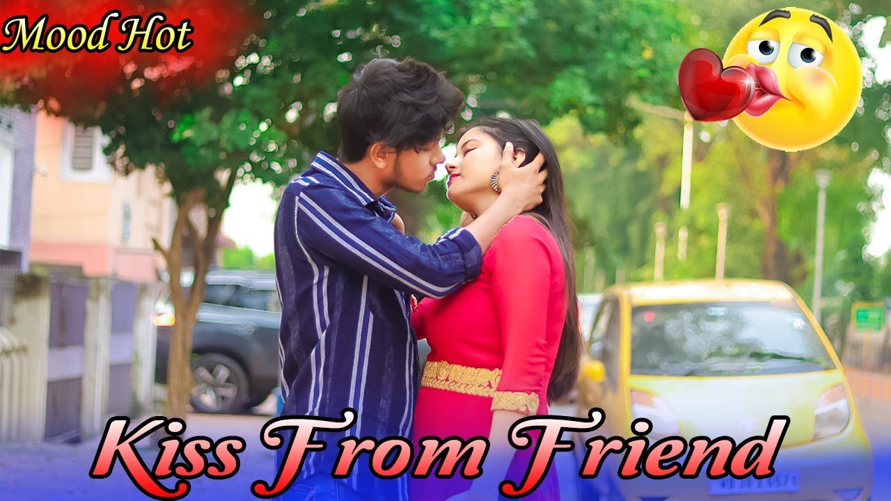 Kiss From Friend 💋 | Friend ke saath frist Kiss 🙈 | PRANK ON RIM | Kissing Prank | The Prank Factory