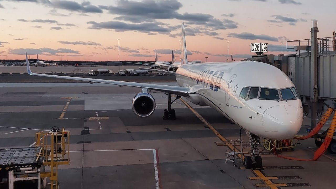 TRIP REPORT | United Airlines (Economy) | Boeing 757-300 | Washington Dulles to Los Angeles